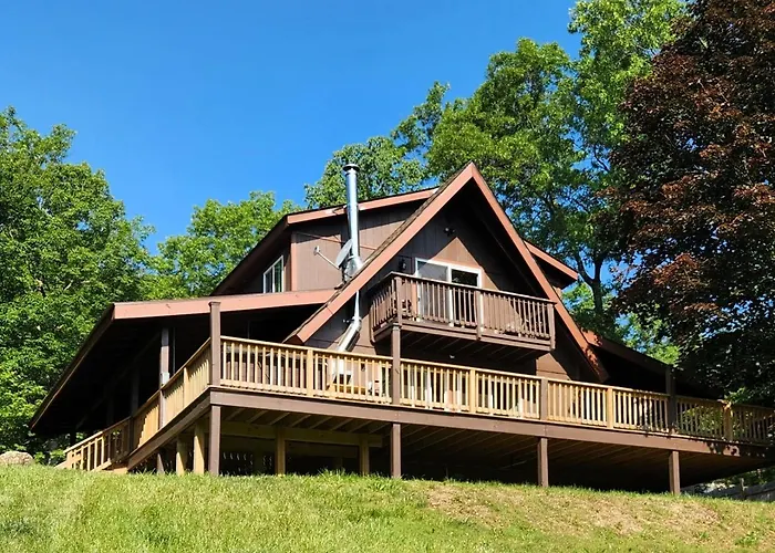 Roundhead Mountain Lodge
