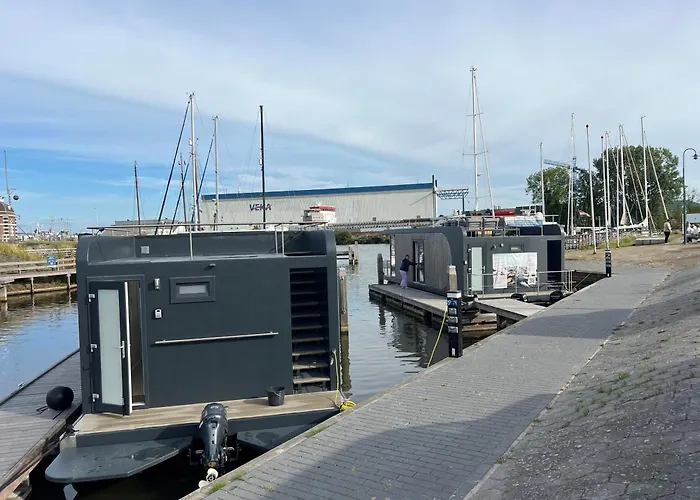 Houseboats Lemmer Luxury Stay On The Water In Friesland 41