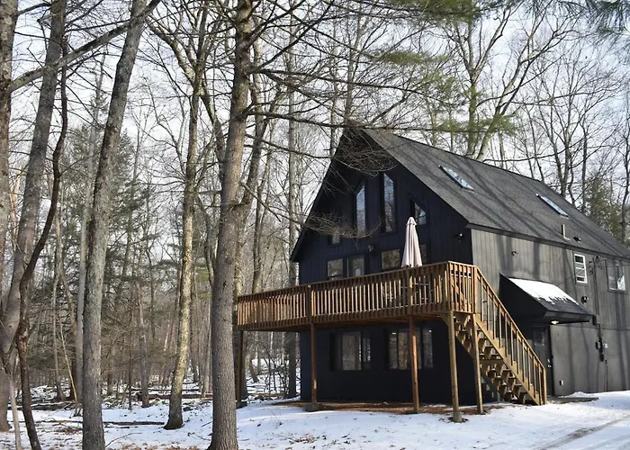 A-Frame Chalet Lodge With Fire Pit Near Shawnee