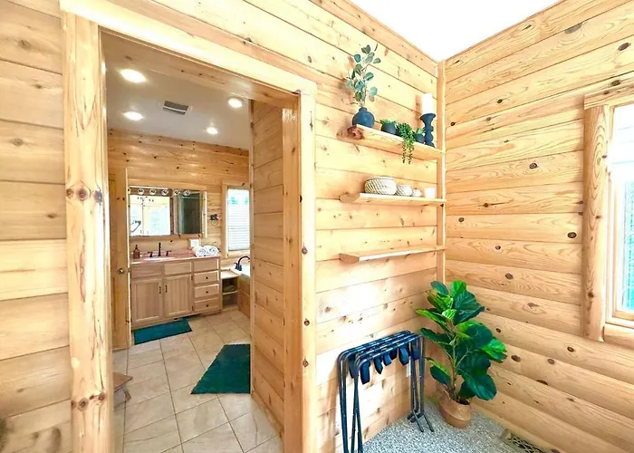 Wolf Laurel Lodge - Luxury Log Cabin Retreat For Private Gatherings