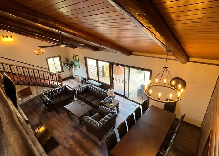 Deluxe Chalet Retreat Near U Of O Eugene Or Large Groups Welcome Sleeps 16 Pet Stay Free