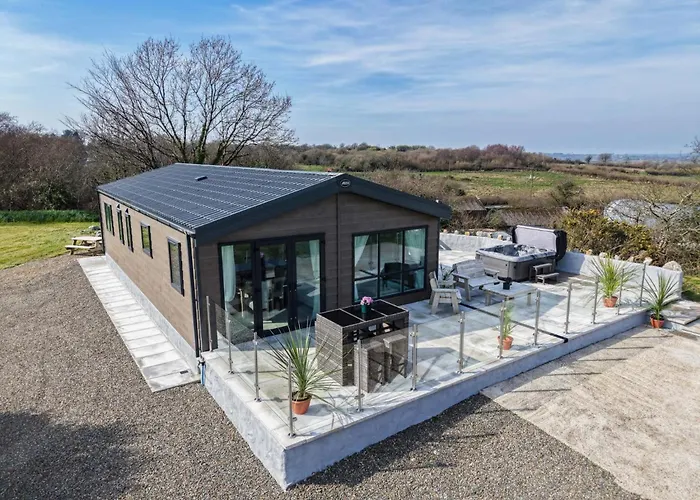 Carn Springs Lodge - 3 Bed - Devonshire Dr - Tenby