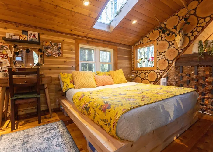 Luxurious European Chalet In The Forest With Riverview