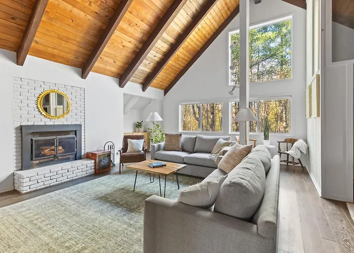 Vermont A-Frame Sleeps10, Hot Tub, Sauna, Ev, Ac