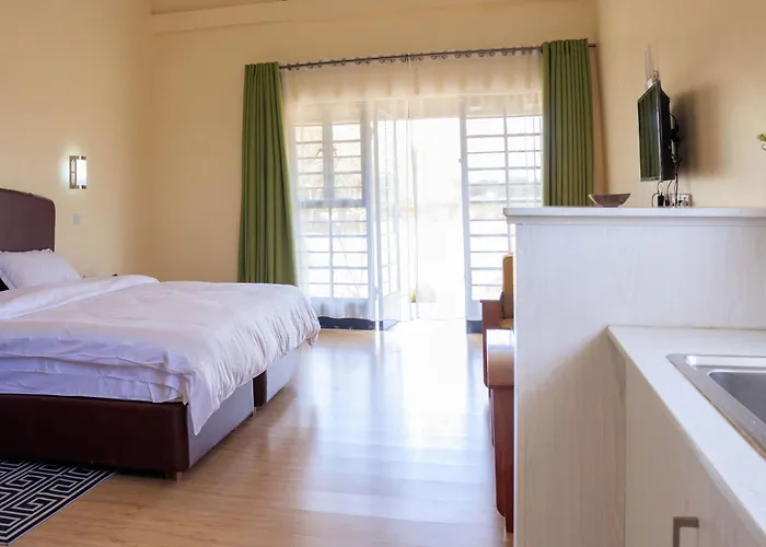 Tarriek Country Side Studios 10 Minutes To Ol Pejeta