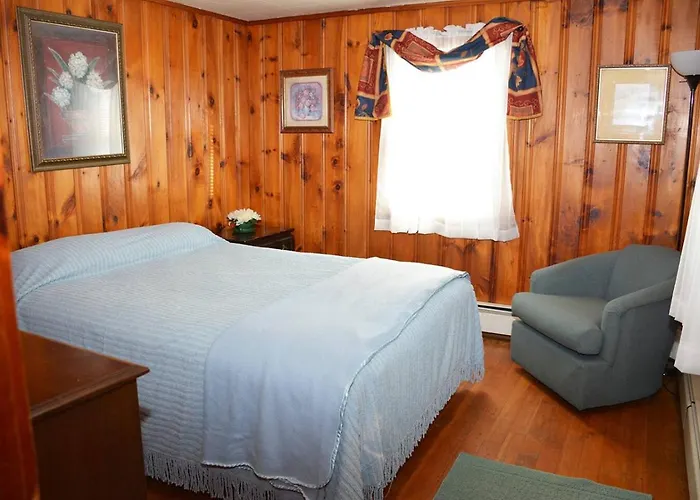 Little Miss Cottages - Two Bedroom Cottage Suite - 9