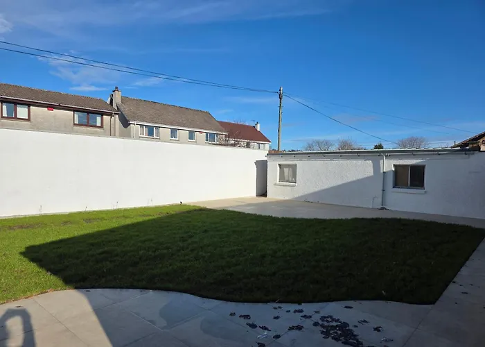Beautiful 3 beds bungalow on west edge of Aberdeen