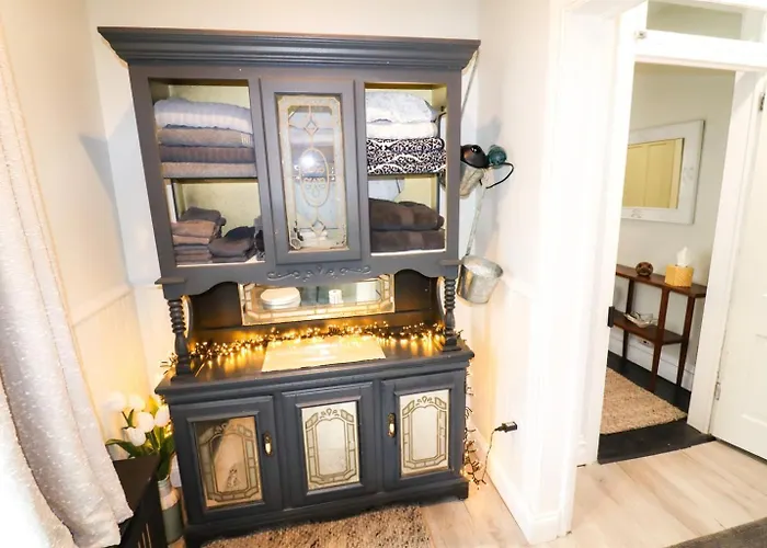 Spacious Group Stay Near Gettysburg Room For All & Easy Day Trips Nearby