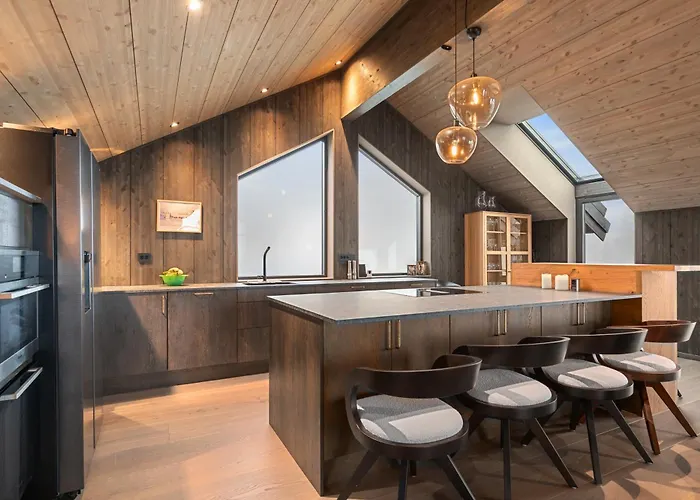 New Cozy And Large Lodge With Private Jacuzzi And Sauna