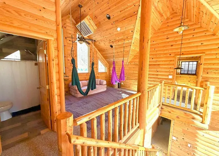 Wolf Laurel Lodge - Luxury Log Cabin Retreat For Private Gatherings