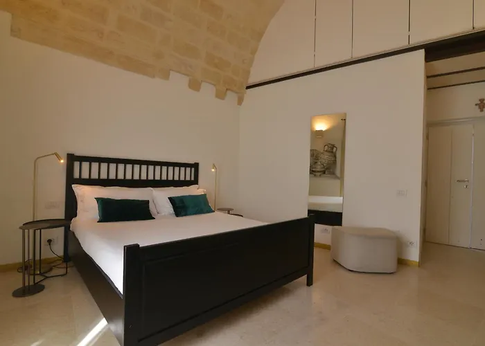 Resort: Le Malve Cave Retreat