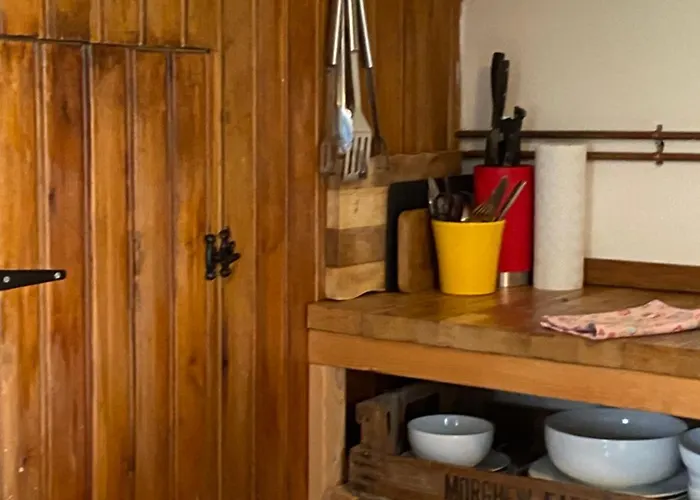The Old Apple Shed Cosy Heated Cottage In A Meadow Close To The Charming Village Of Bethersden