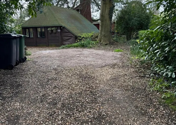 Woodland Chalet At Otters Green
