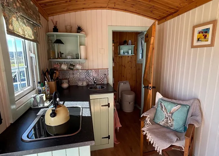 Fauld O Wheat Shepherds Hut , Loch Ken ,Off Grid