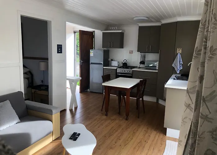 Plett Pods - Casetta Del Acqua Eco Off-Grid Fynbos Cottage