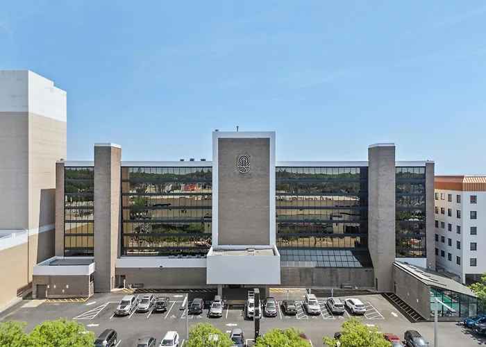 The Barclay Towers Hotel And Resort