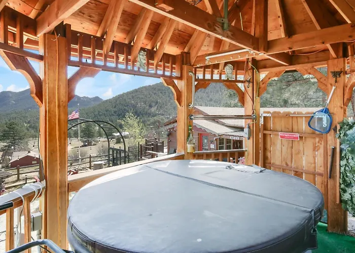 The Overlook At Eagle Cliff Estes Park Mountain Retreat W Hot Tub & Outdoor Bar