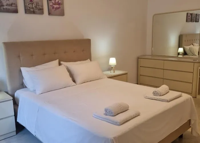 Alexandros House With Private Parcking
