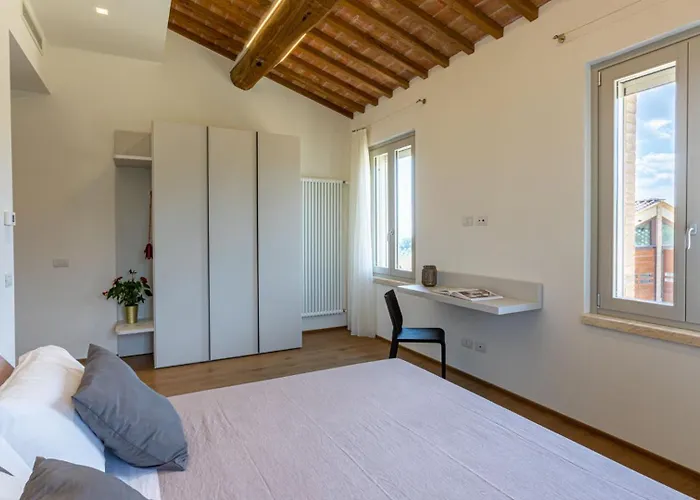 La Fonte Di Santa Regina 16