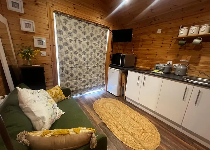 A Unique & Tranquil Smallholding Retreat