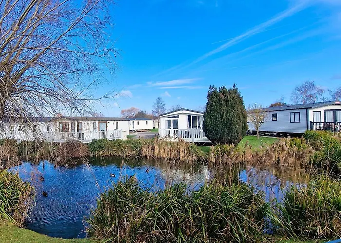 Stunning 6 Berth Lodge With Decking At Manor Park In Hunstanton Ref 23064K