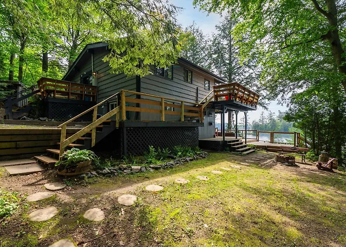 Alpine Lake House - Waterfront On Lake Muskoka
