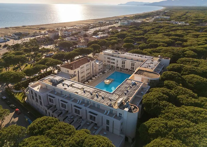 Hotel Con Piscina Terme Marine Leopoldo II