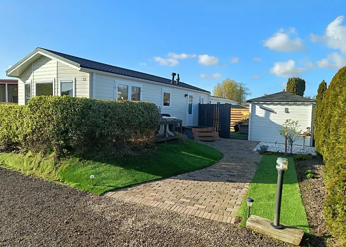 Sunny Chalet Near Amsterdam At Camping Venhop