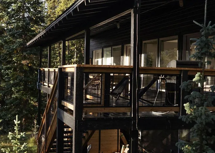 Mountain View Family Cabin, Pet Friendly And Hot Tub