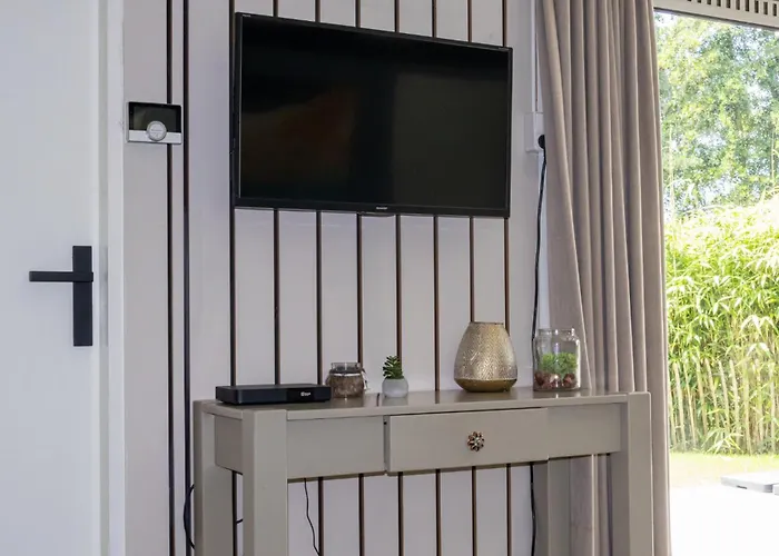 Cozy Holiday Chalet In Lemmer Near The Lake