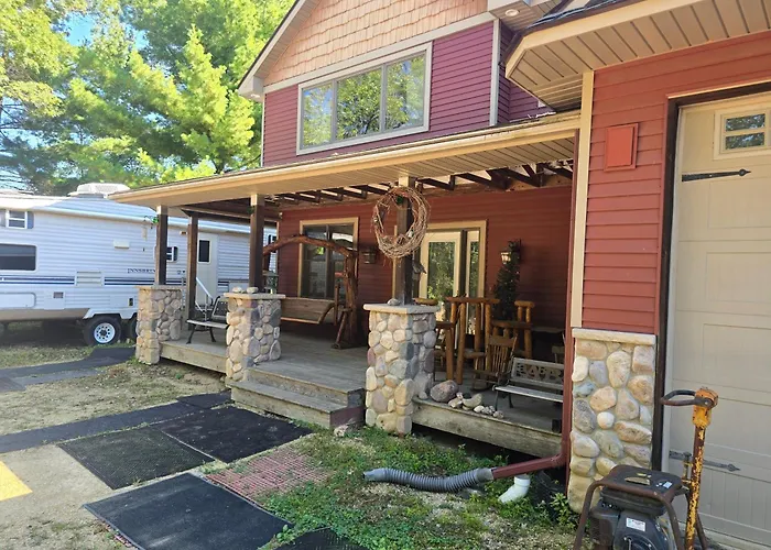 Hideaway From The Twin Cities