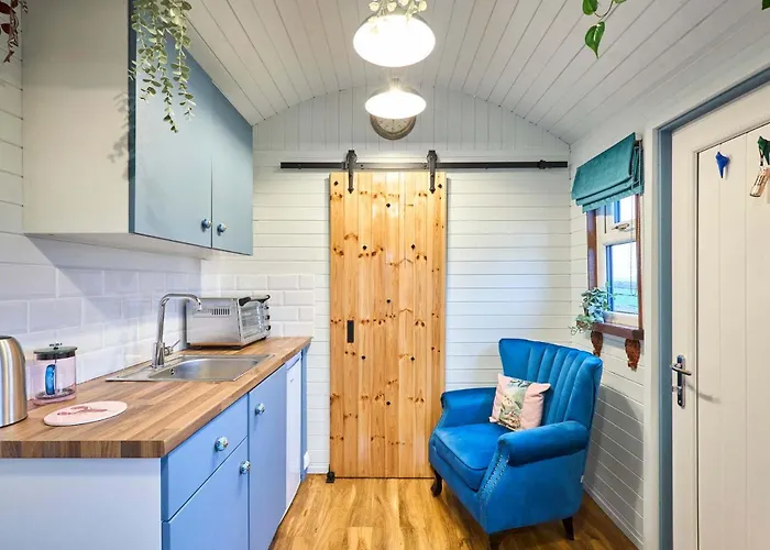Host & Stay - Swallows Nest