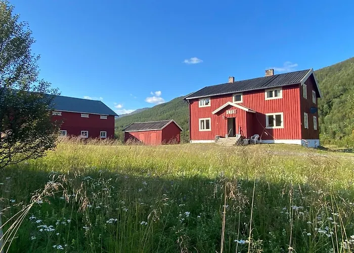 Feten Venner- Og Familiehytte Med Badstue
