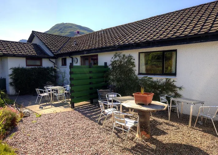 Holly Tree Cottage