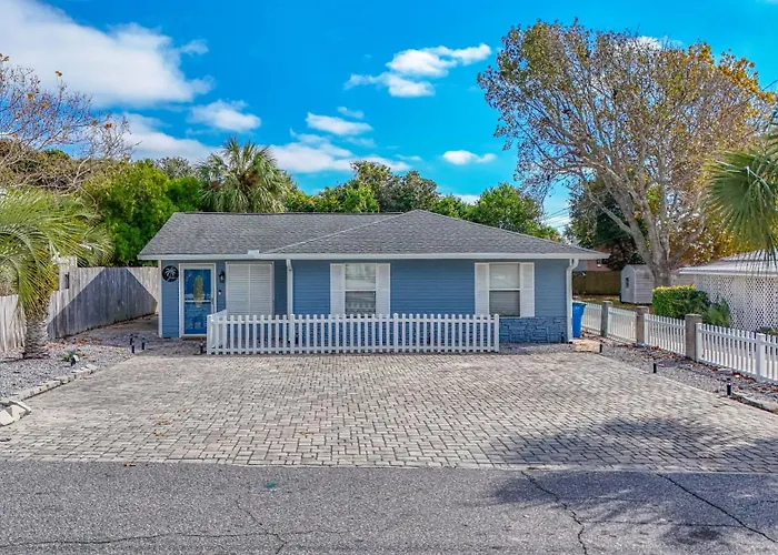 Private Bid-A-Wee Beach Family Home Sleeps 11