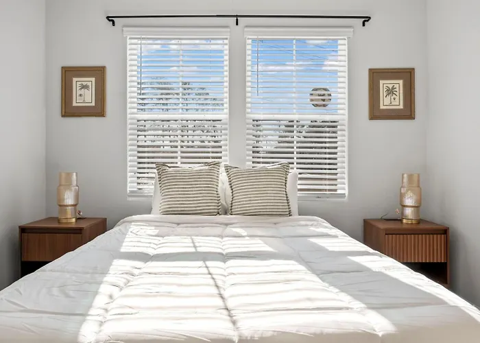 North Myrtle Beach Escape Spacious 4Br Home