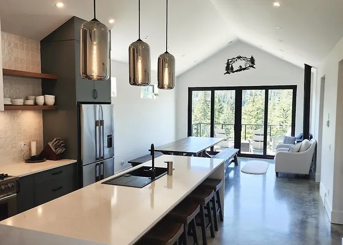 Black Arrow Chalet