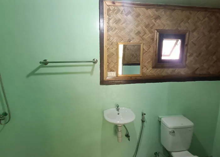 Tony'S Country Glamping Chalet With Private Bathroom