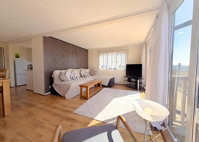 Monkstone Lodge - 3 Bedroom Lodge - New Hedges