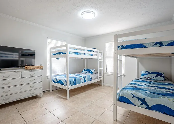 Private Bid-A-Wee Beach Family Home Sleeps 11