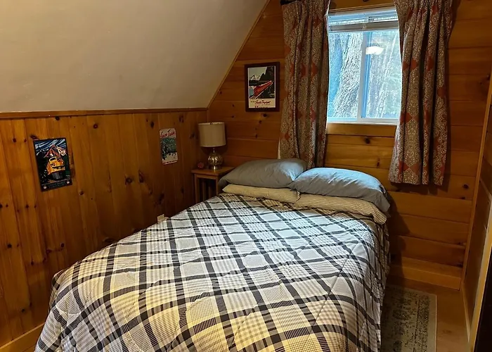 Red Sleigh Chalet - Campton