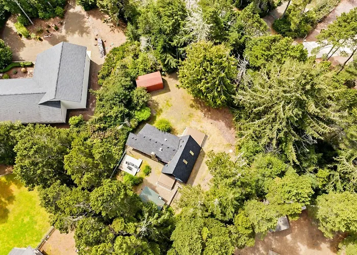 Coastal Woodlands A-Frame Sanctuary With Hot Tub
