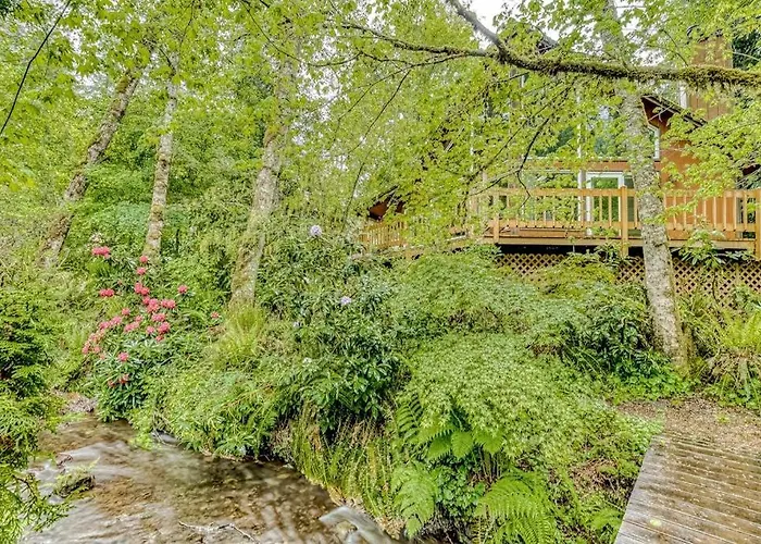 Expansive Wooded Home With A Brook Firepit Private Hot Tub And Shared Pool