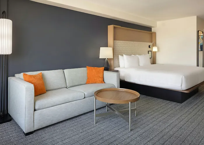 Kid friendly hotel Courtyard By Marriott Across Universal Orlando