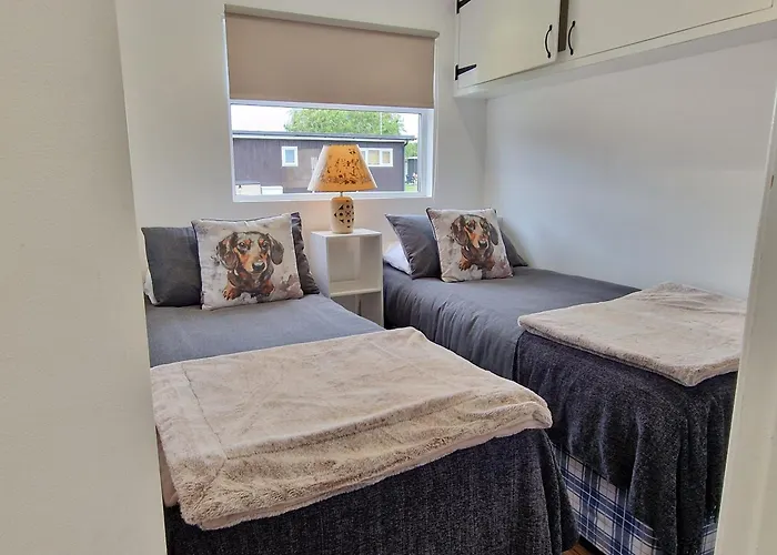 67 Broadside Holiday Chalet Near Broads & Beaches