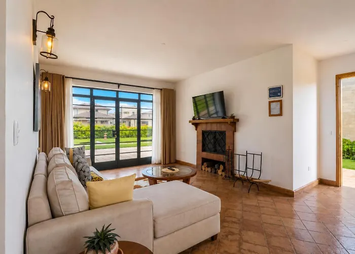 The Landing Nanyuki - One Bedroom Guesthouse