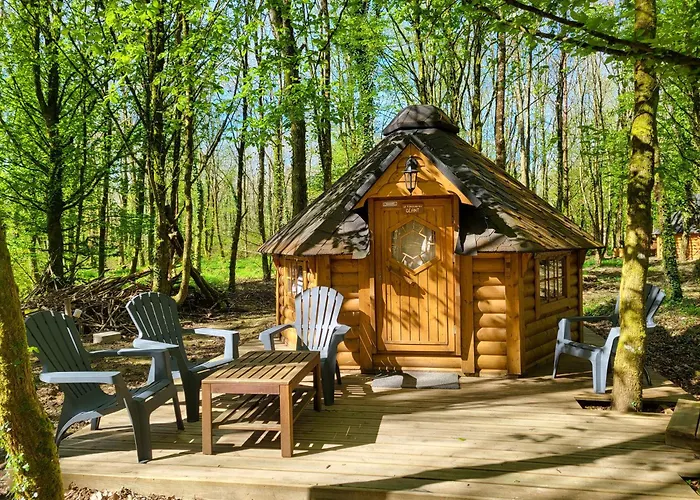 Le Domaine Insolite De Broceliande