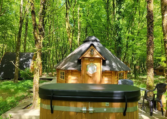 Le Domaine Insolite De Broceliande