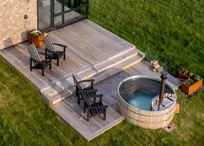 Cedar - Luxury Oceanview Cottage With Hot Tub & Private Beach Access Near Cabot Trail