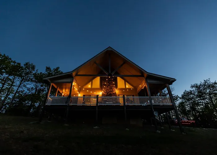 Mountain Top Escape W Hot Tub, Fireplace & Views